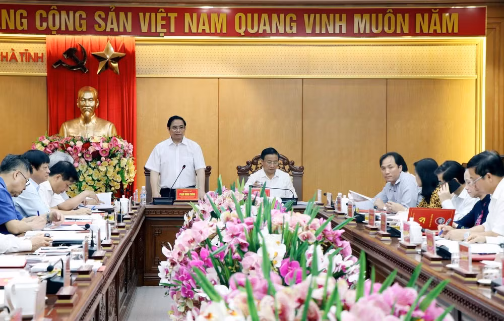 Đoàn Tiểu ban Văn kiện Đại hội XIII khảo sát và làm việc tại Hà Tĩnh ảnh 2