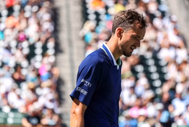 Gục ngã ở Indian Wells Masters, Medvedev mất ngôi số 1 thế giới ảnh 1