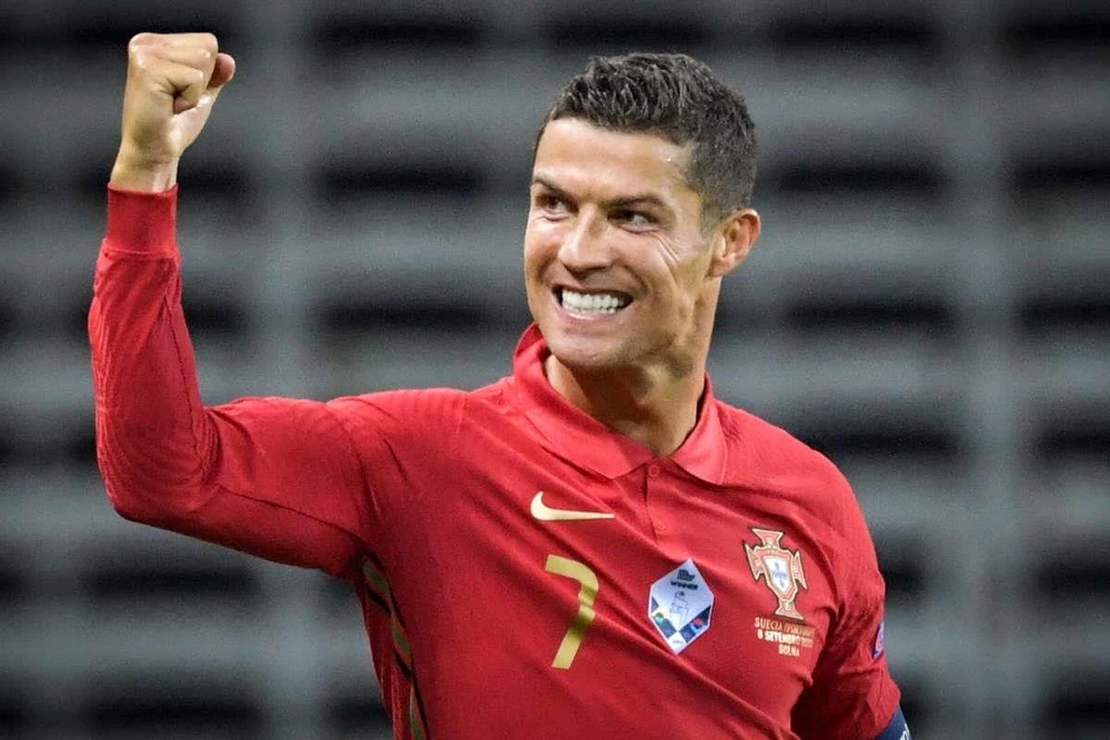 Cristiano Ronaldo dẫn đầu cuộc đua Vua phá lưới EURO 2020 | Vietnam+  (VietnamPlus)