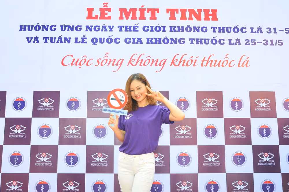 Lan Phương, Văn Mai Hương : Kêu gọi môi trường không khói thuốc lá ảnh 7