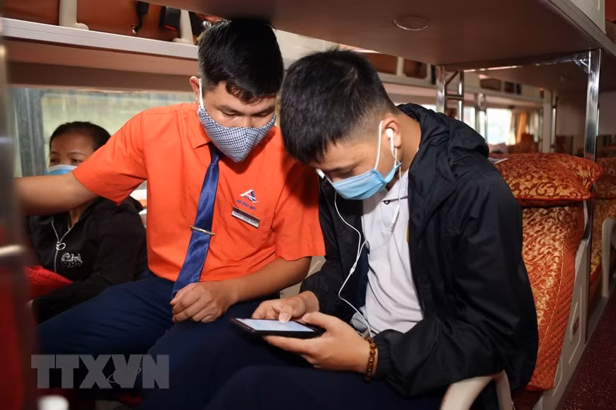 Doanh nghiệp vận tải phải cập nhật khách đi xe lên ứng dụng COVID-19 ảnh 1