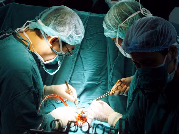 Cứu sống một nhạc sỹ bị ngưng tim kéo dài ở Cần Thơ ảnh 1