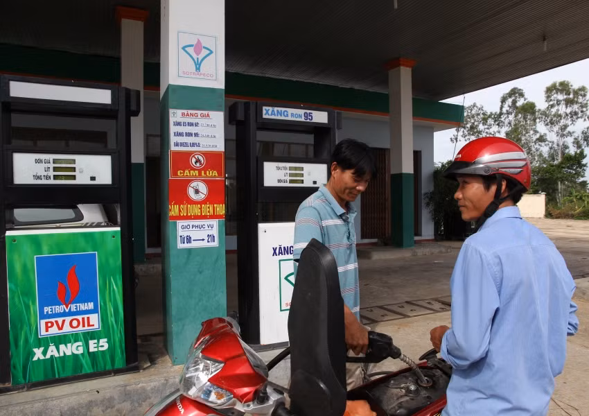 “USD để làm nhiều việc khác, không phải chỉ để nhập xăng dầu” ảnh 3