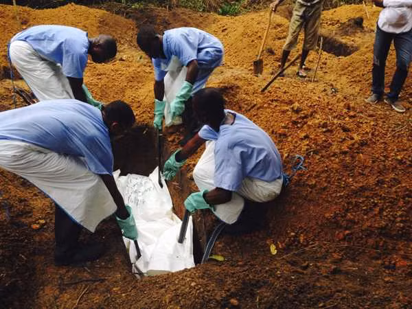 Tốc độ lây lan của dịch Ebola ở Tây Phi tăng gần gấp đôi ảnh 1