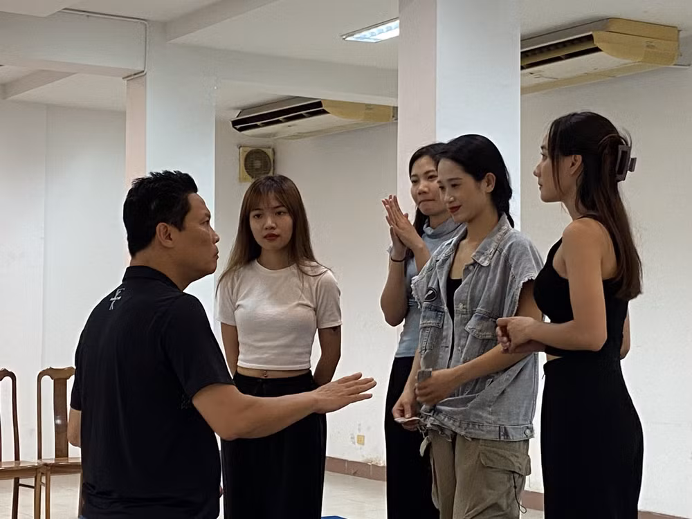 'Huyền thoại tuổi thanh xuân': Tưởng nhớ 10 cô gái Ngã ba Đồng Lộc ảnh 2