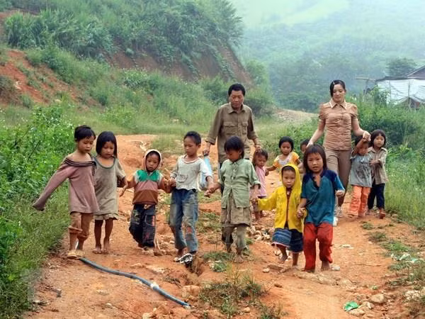 Khoảng 5,6% trẻ em Việt Nam có khả năng bị buôn bán ảnh 1