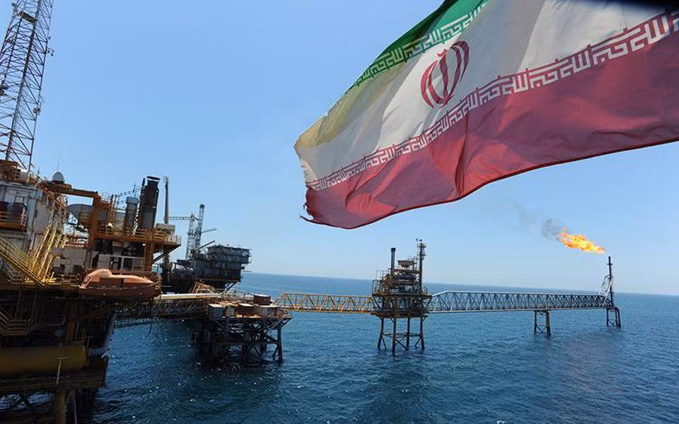 Giá dầu châu Á tăng do căng thẳng Mỹ-Iran leo thang ảnh 1