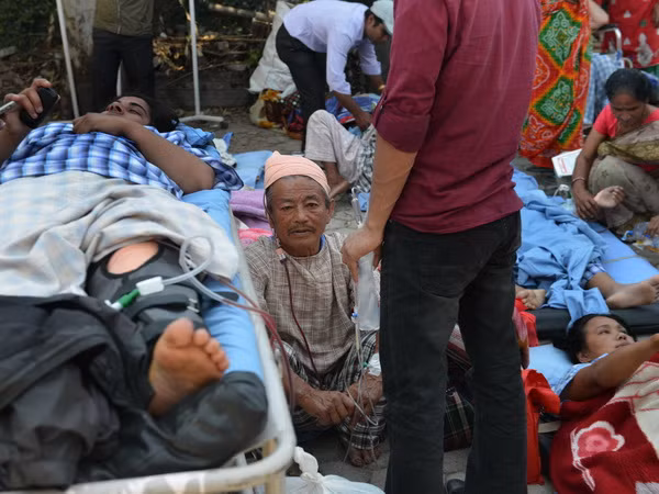 Nepal: Sân bay quốc tế Kathmandu phải đóng cửa vì động đất ảnh 1