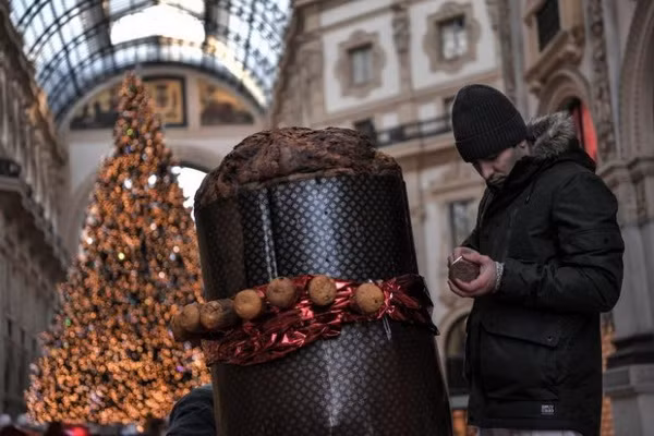 Đến Italy đón Giáng sinh với chiếc bánh panettone lớn nhất thế giới ảnh 1