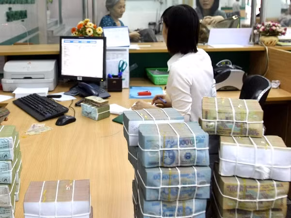 Lãi suất bình quân liên ngân hàng tăng nhẹ ở hầu hết các kỳ hạn ảnh 1