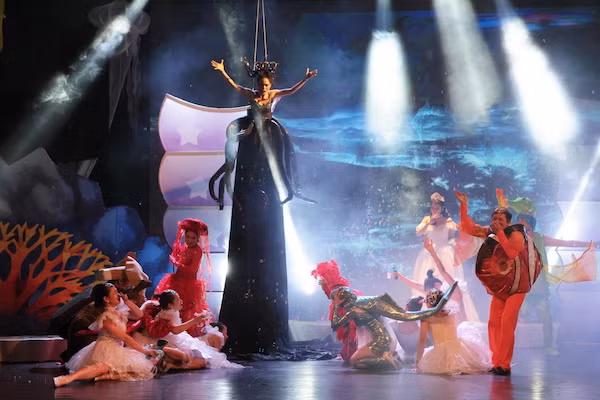 ‘Nàng tiên cá’ của Andersen tái xuất trên sân khấu Hà Nội ảnh 1