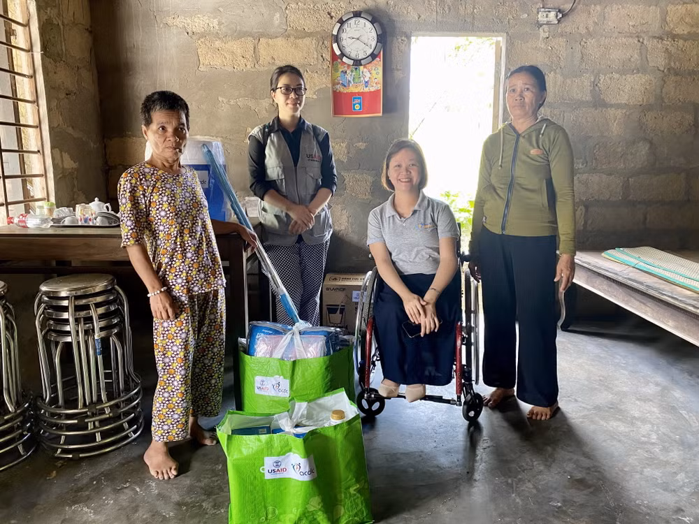 Hỗ trợ người khuyết tật tỉnh Thừa Thiên-Huế sớm ổn định sau bão lũ ảnh 1