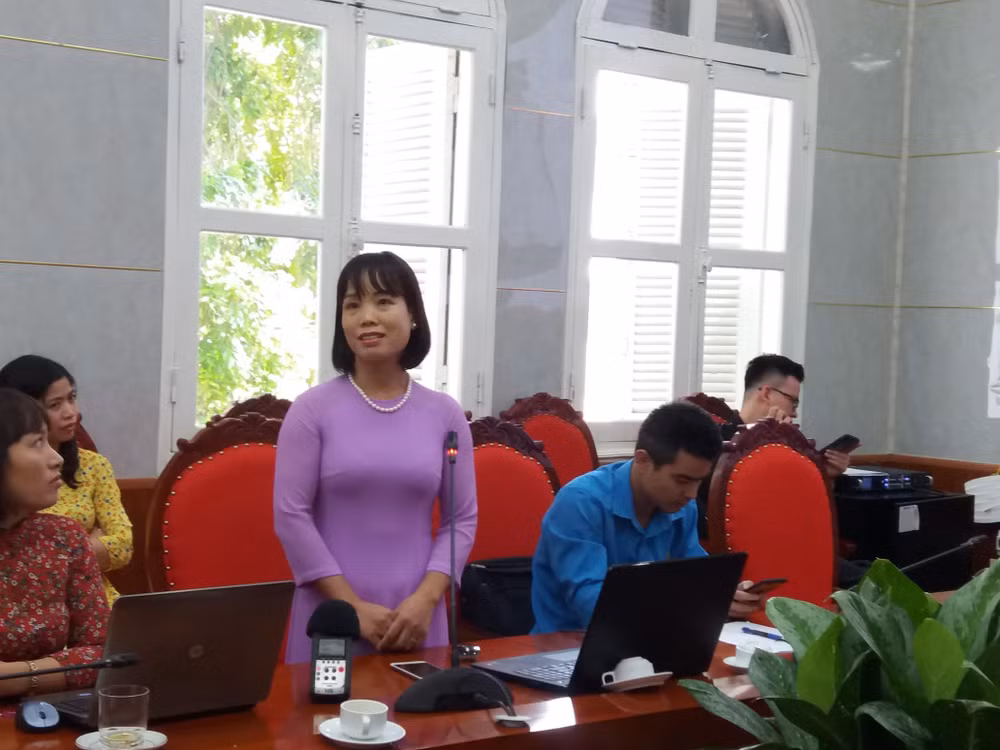 Giáo viên Hà Nội nuôi ếch xanh, giúp học sinh thành phố làm nông dân ảnh 1