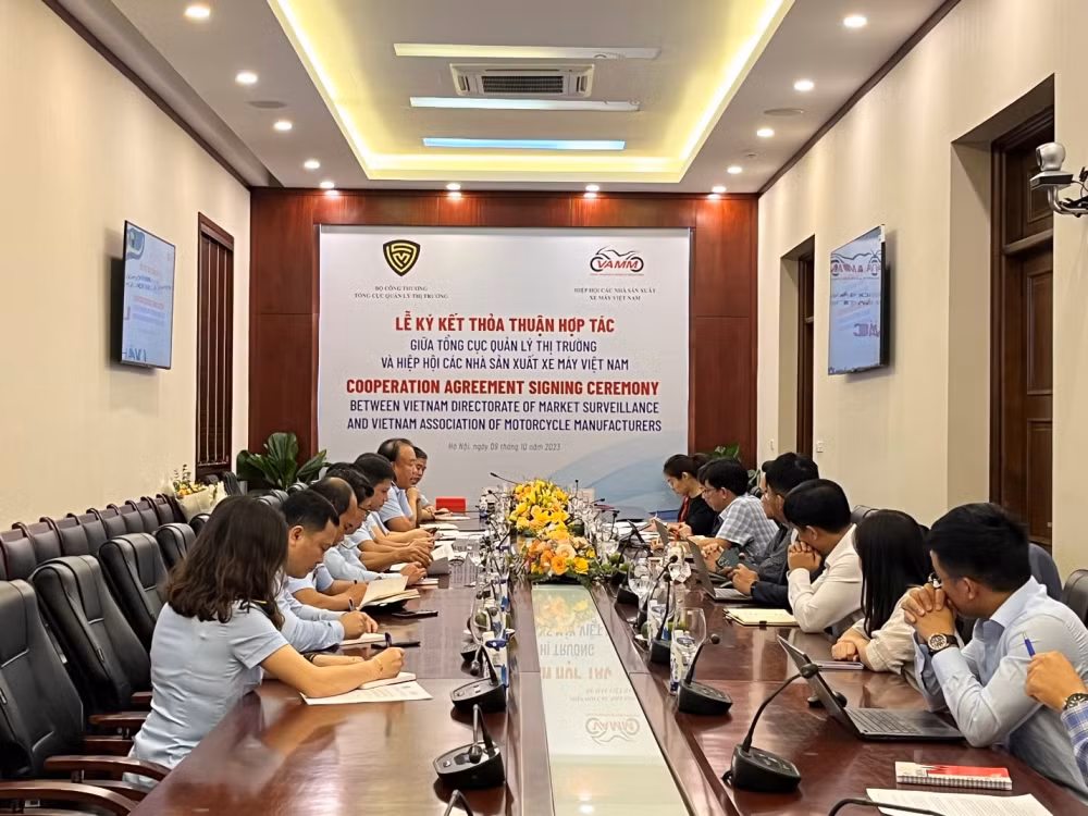 Hợp tác chống hàng giả mặt hàng xe máy và phụ tùng xe gắn máy ảnh 2