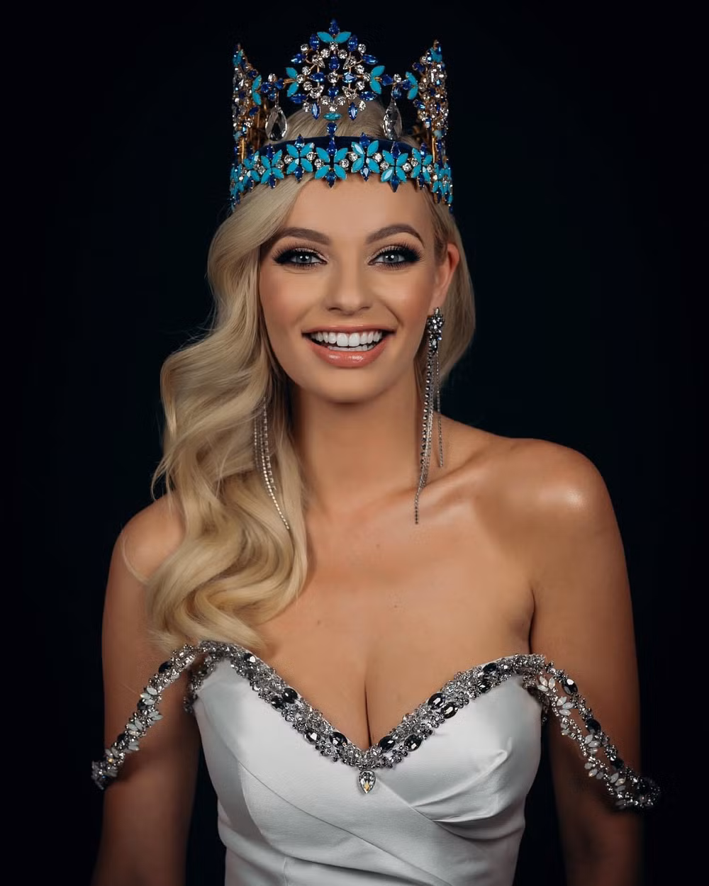 Các nhân vật quyền lực Miss World dự chung kết cuộc thi tại Việt Nam ảnh 1