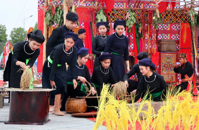 Văn hóa Tây Bắc - mạch nguồn chảy mãi Văn hóa Tây Bắc - mạch nguồn chảy mãi