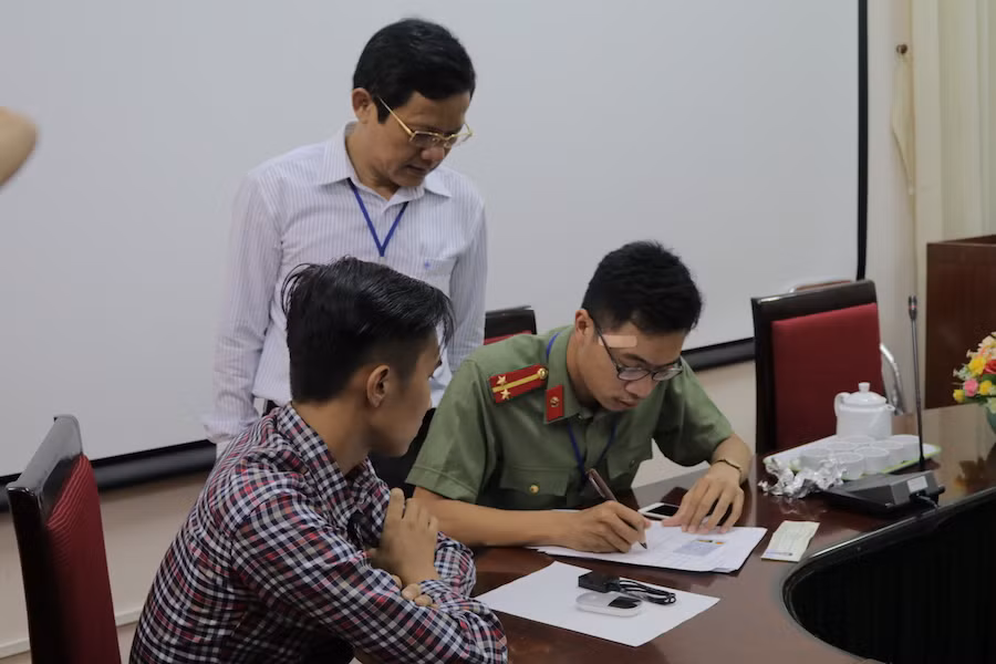 [Photo] An ninh nghiêm ngặt hơn cả thi đại học tại kỳ thi tiếng Hàn ảnh 6