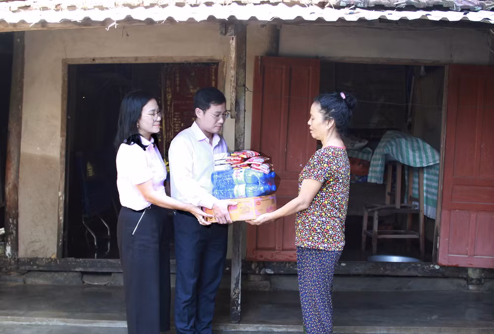 Cán bộ ngân hàng dành trọn yêu thương gửi về khúc ruột miền Trung ảnh 3