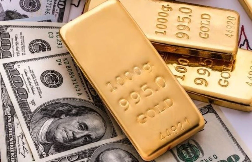 Giá vàng thế giới vượt mốc 2.600 USD và hướng tới những kỷ lục mới |  Vietnam+ (VietnamPlus)