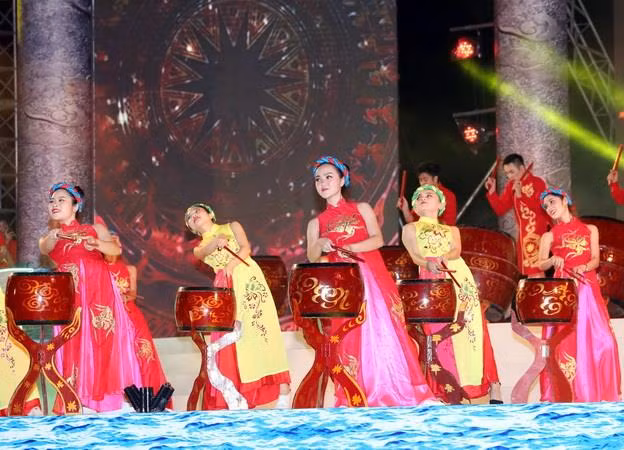 Chủ tịch Quốc hội dự Lễ công bố thành lập thành phố Chí Linh ảnh 1