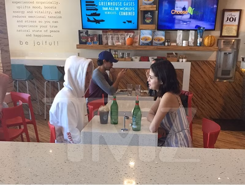 Selena Gomez và Justin Bieber hẹn hò ở đâu sau ngày tái hợp? ảnh 2