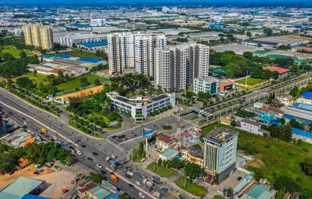 Bình Dương sẽ di dời hàng nghìn nhà máy trong khu dân cư vào KCN ảnh 1