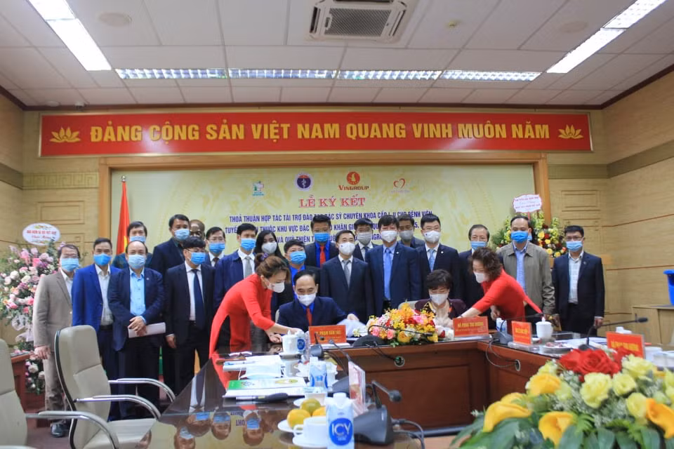 Bộ Y tế ký hợp tác đào tạo bác sỹ trẻ phục vụ vùng khó khăn ảnh 2