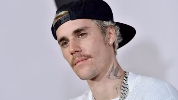 Ca sỹ Justin Bieber hoãn buổi biểu diễn do mắc COVID-19 ảnh 1