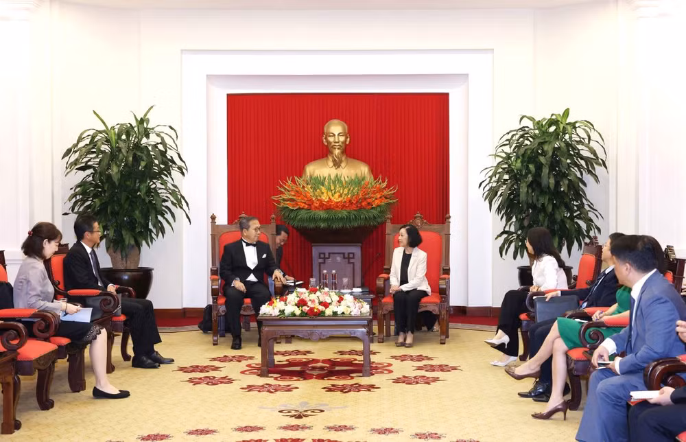 ttxvn_thuong_truc_ban_bi_thu_truong_thi_mai_tiep_dai_su_nhat_ban_tai_viet_nam_yamada_takio_2.jpg