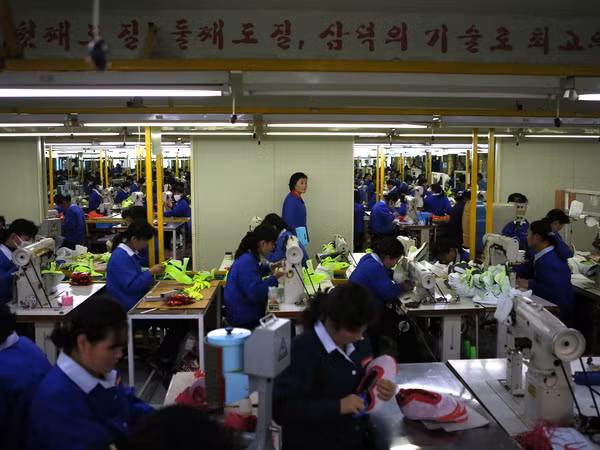 Mỹ "có thể trừng phạt đồng minh thương mại của Triều Tiên" ảnh 1