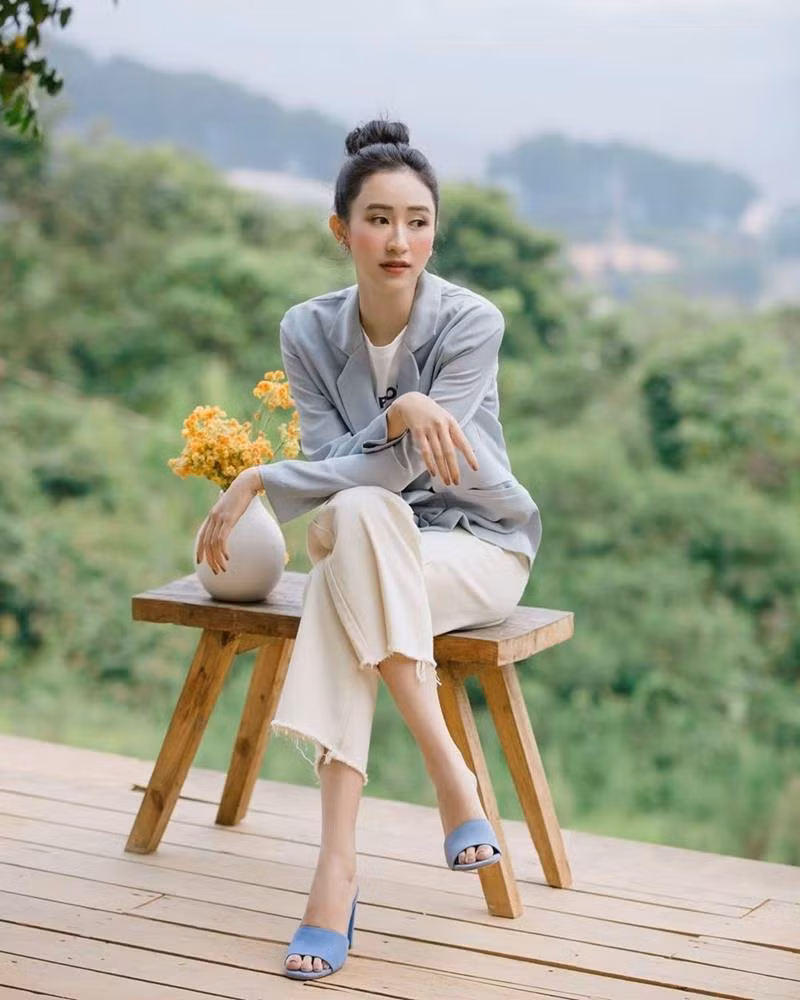  Diệp Lâm Anh bầu bí vẫn sexy, Chi Pu và Minh Hằng gợi cảm hết mực ảnh 17