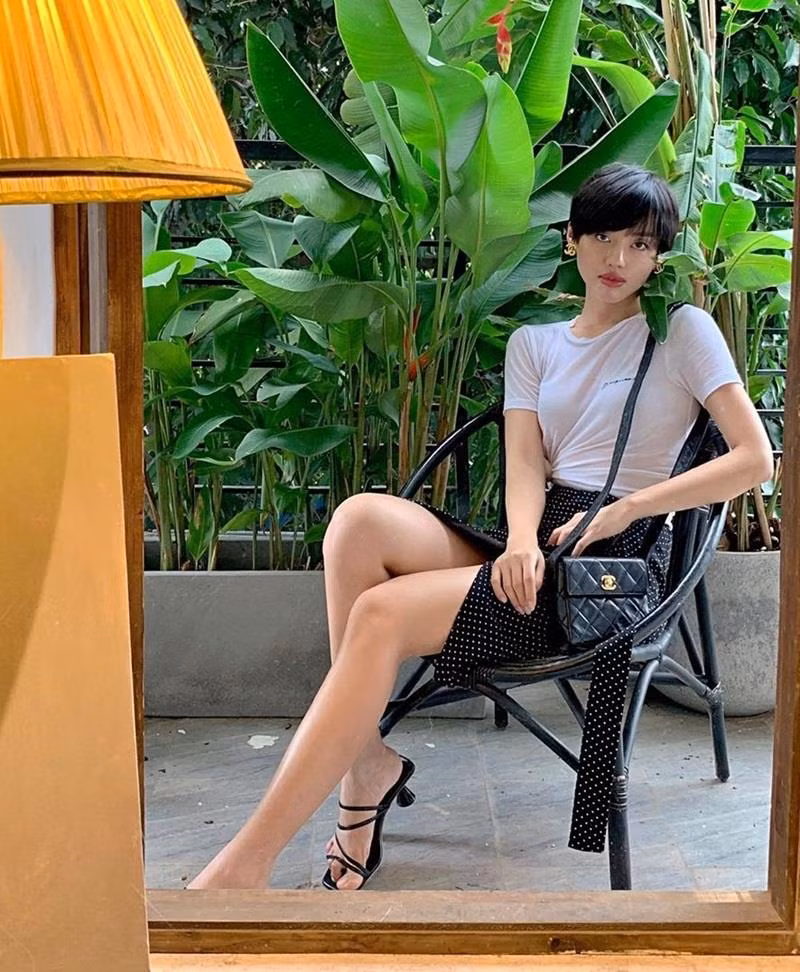  Diệp Lâm Anh bầu bí vẫn sexy, Chi Pu và Minh Hằng gợi cảm hết mực ảnh 16