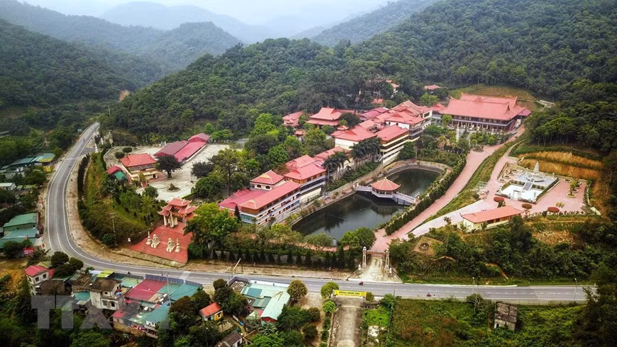 Đề nghị bổ sung Bãi cọc Bạch Đằng vào Hồ sơ Di sản Văn hóa Yên Tử ảnh 1