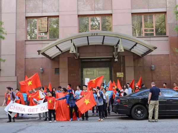 Tuần hành phản đối Trung Quốc tại New York và Washington ảnh 2