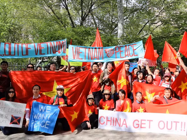 Tuần hành phản đối Trung Quốc tại New York và Washington ảnh 1