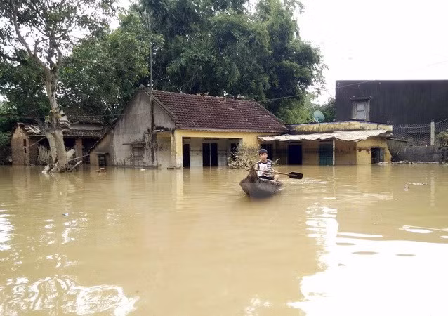 Sự kiện trong nước 12-18/12: Không để người dân vùng lũ bị đói rét ảnh 10