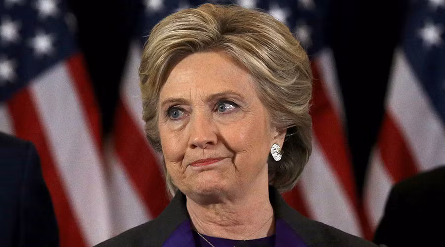 Bà Clinton suýt khóc khi phát biểu sau thất bại trước ông Trump ảnh 1