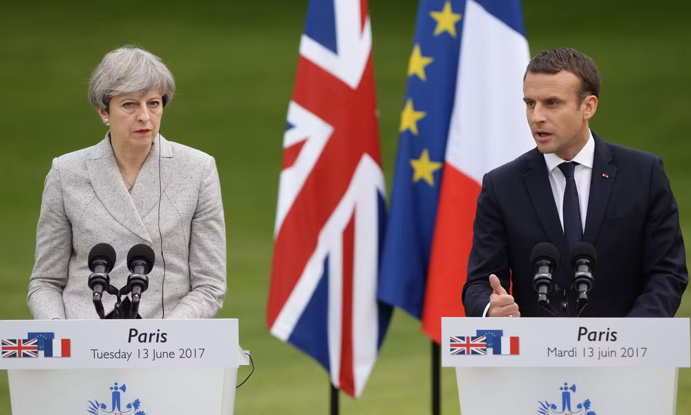 Tổng thống Pháp, Thủ tướng Anh hội đàm về Brexit và chống khủng bố ảnh 1