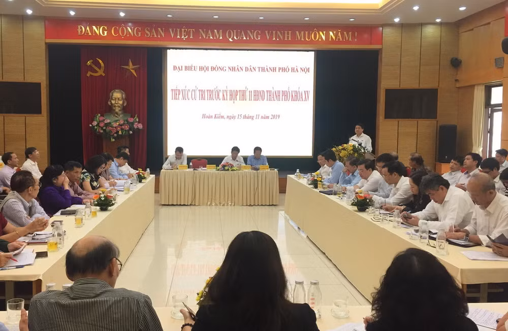 Chủ tịch UBND thành phố Hà Nội giải đáp nhiều vấn đề nóng ảnh 1