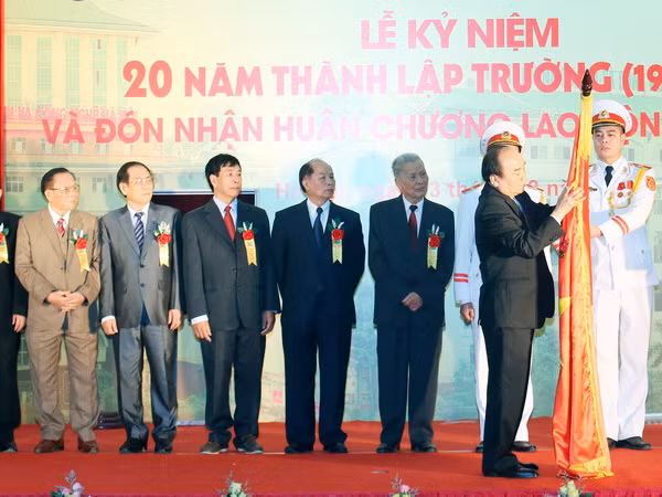 ĐH Kinh doanh Công nghệ phải là điển hình về đào tạo ngoài công lập ảnh 1
