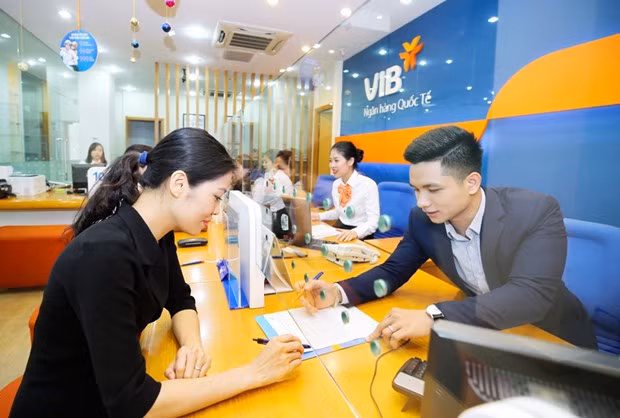 Chấn chỉnh tình trạng ép người vay tiền mua gói bảo hiểm nhân thọ ảnh 1