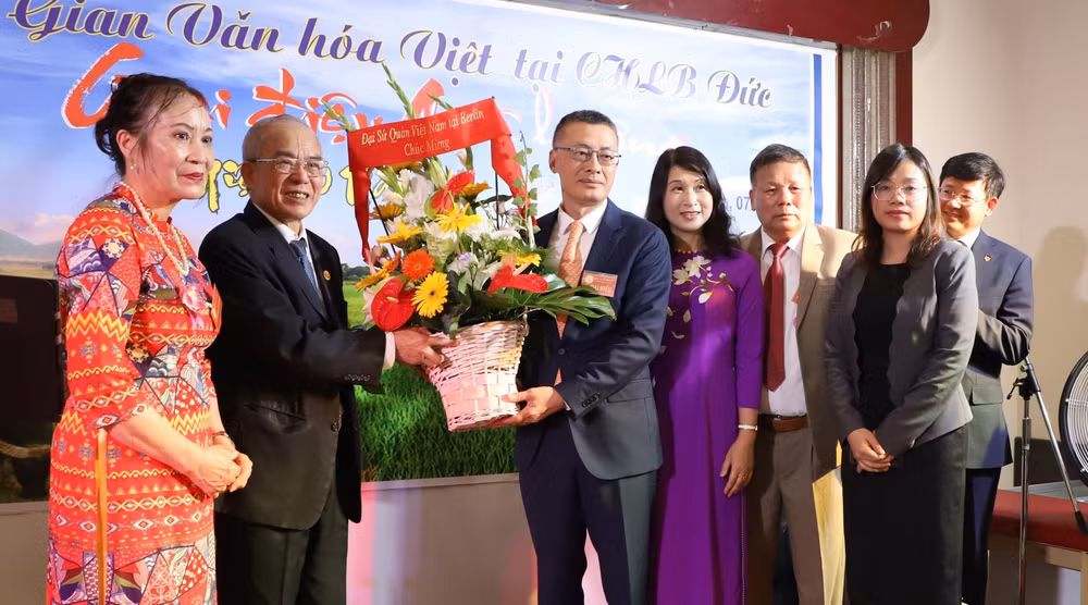 Giữ gìn và phát triển văn hóa Việt Nam tại Cộng hòa Liên bang Đức ảnh 1