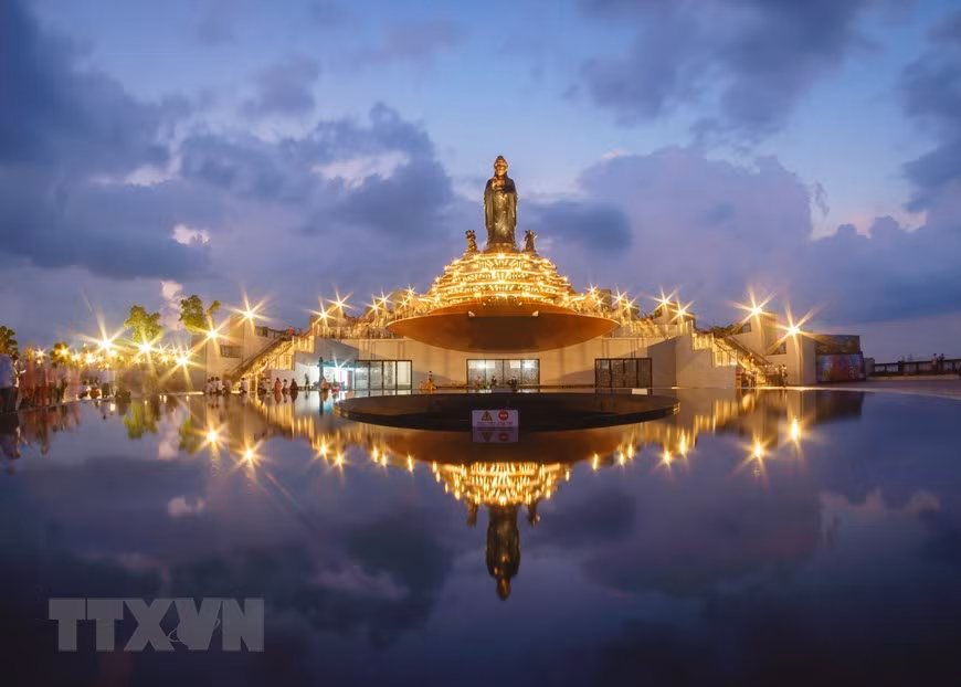 Tây Ninh: Tượng Phật Bà bằng đồng với những kỷ lục vô tiền khoáng hậu ảnh 1