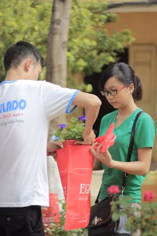 Sách đổi cây: Rèn luyện tình yêu lao động, bảo vệ môi trường ảnh 2
