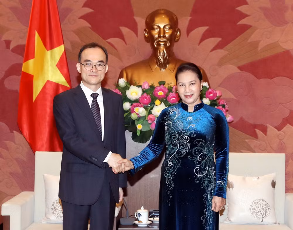 Chủ tịch Quốc hội tiếp Viện trưởng Viện Công tố Tối cao Hàn Quốc ảnh 1