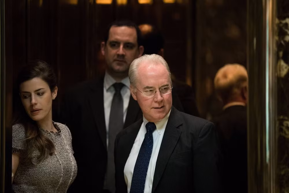 Tổng thống đắc cử Mỹ Donald Trump đề cử lãnh đạo Bộ Y tế ảnh 1