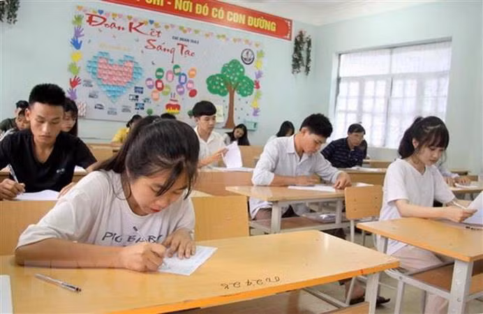 Bộ Giáo dục và Đào tạo công bố đáp án chính thức môn Ngữ văn PTTH ảnh 1