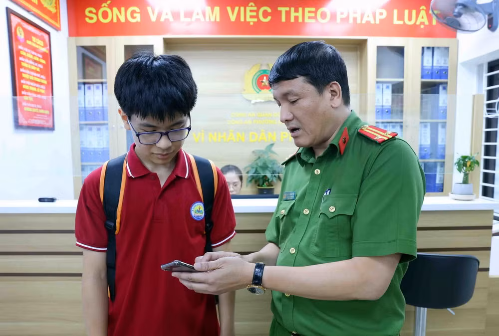 ttxvn_cai ung dung VNeID.jpg