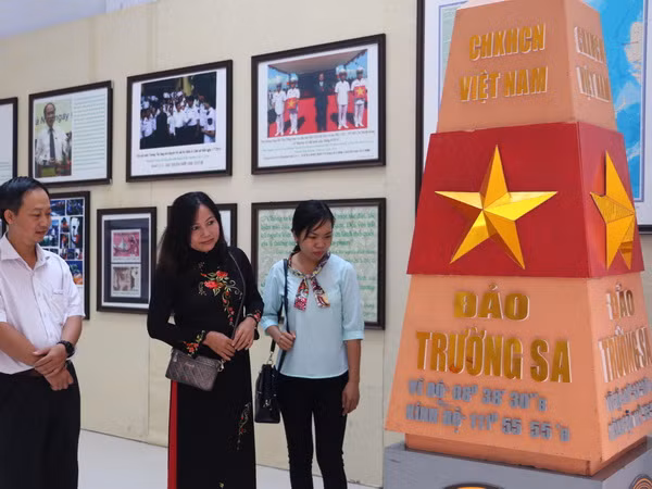 Hoàng Sa, Trường Sa của Việt Nam - Những bằng chứng lịch sử ảnh 1