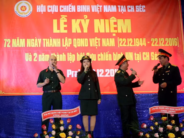 Hội cựu chiến binh ở Séc kỷ niệm Ngày thành lập Quân đội Việt Nam ảnh 2
